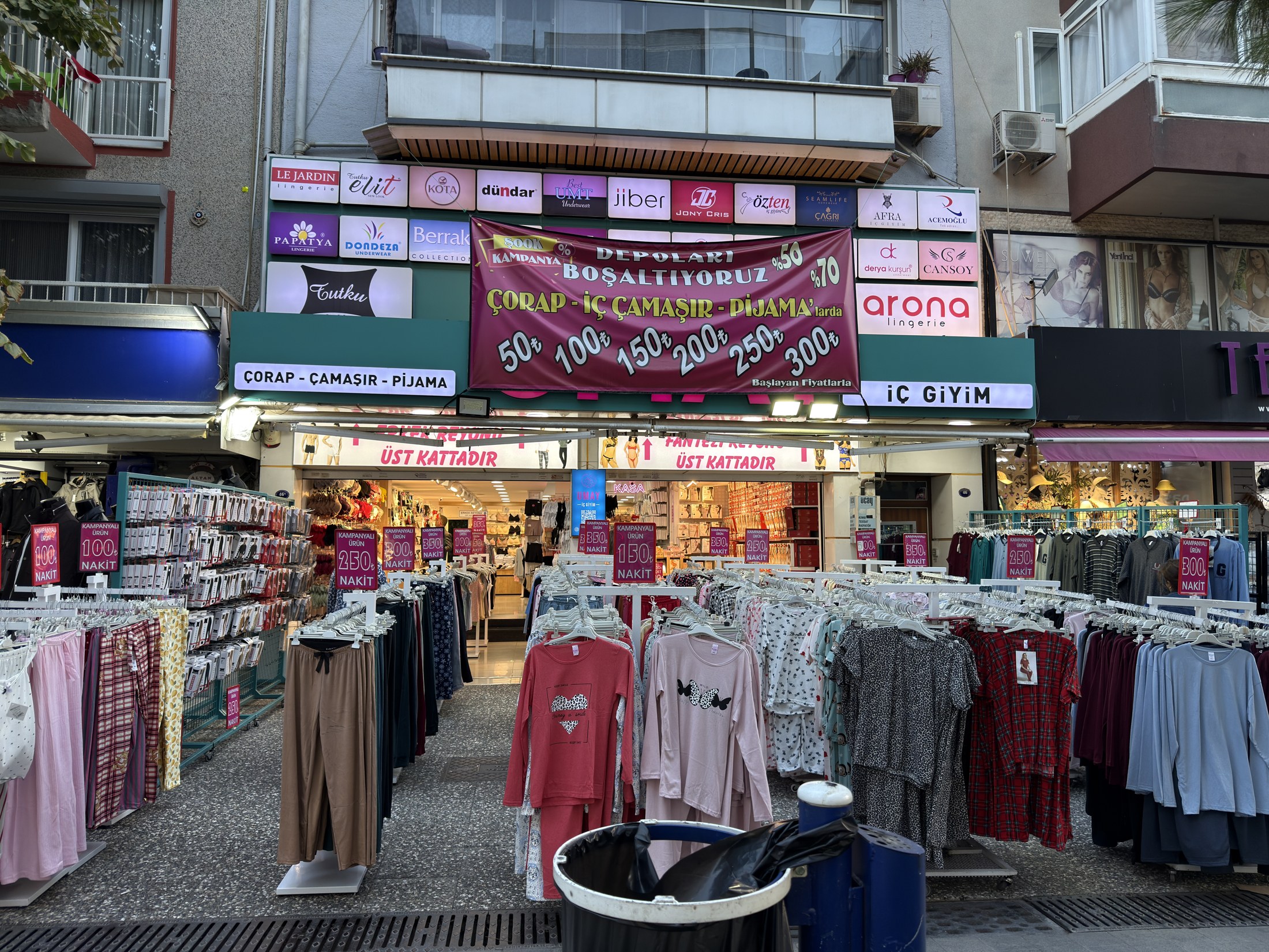 Umay İç Giyim mağazasının gerçek fotoğrafı